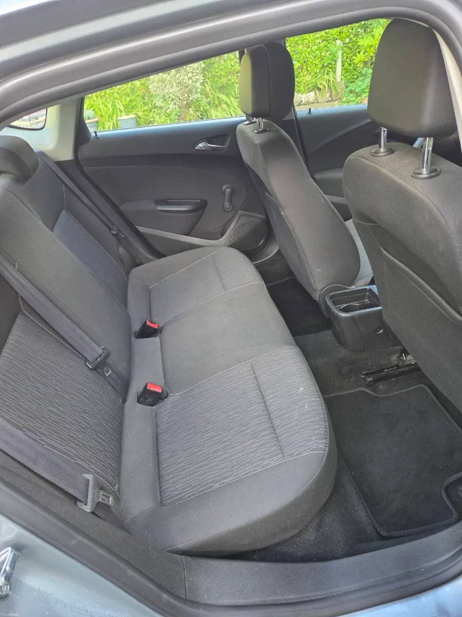 Opel Astra - Image 6