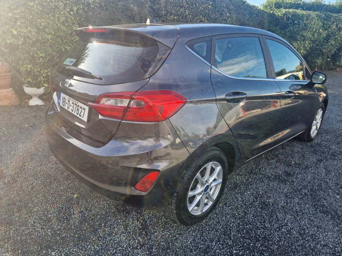 Ford Fiesta TITANIUM 2018 - Image 4