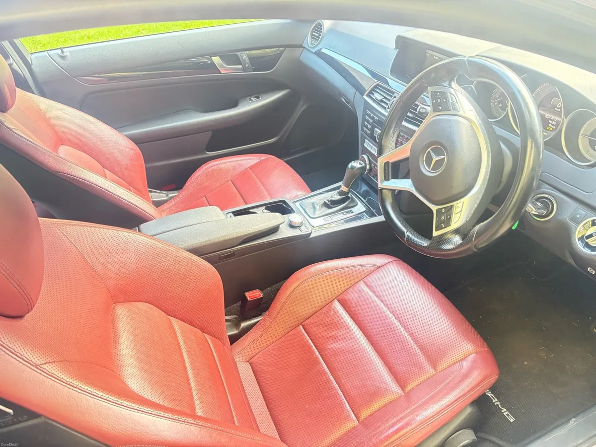 REDUCED - Mercedes-Benz C-Class 2013 - Image 4
