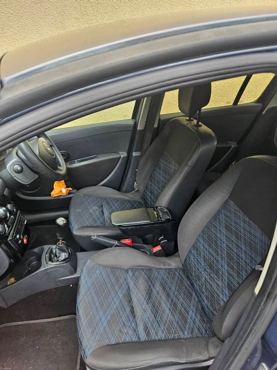 Renault Clio 1.2 16V 2009 - Image 4