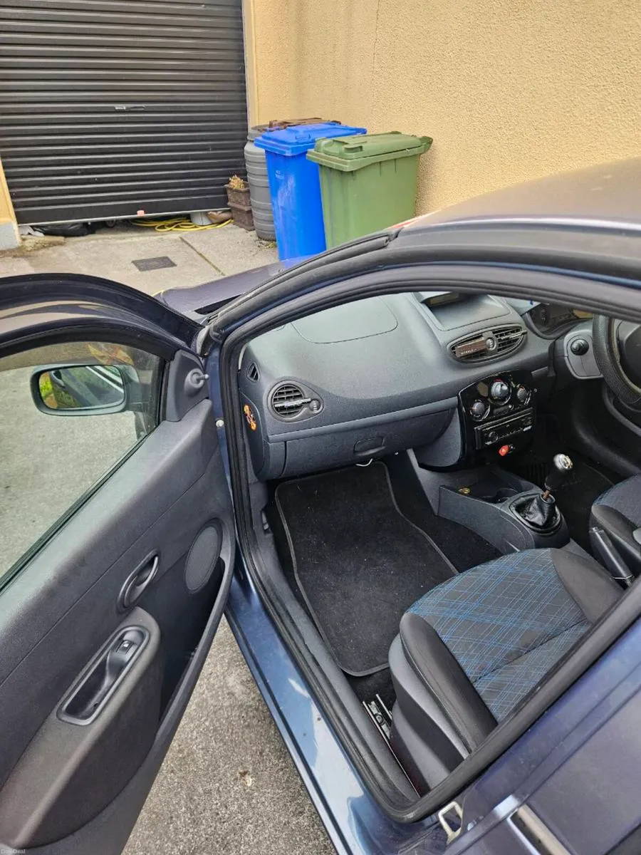 Renault Clio 1.2 16V 2009 - Image 5