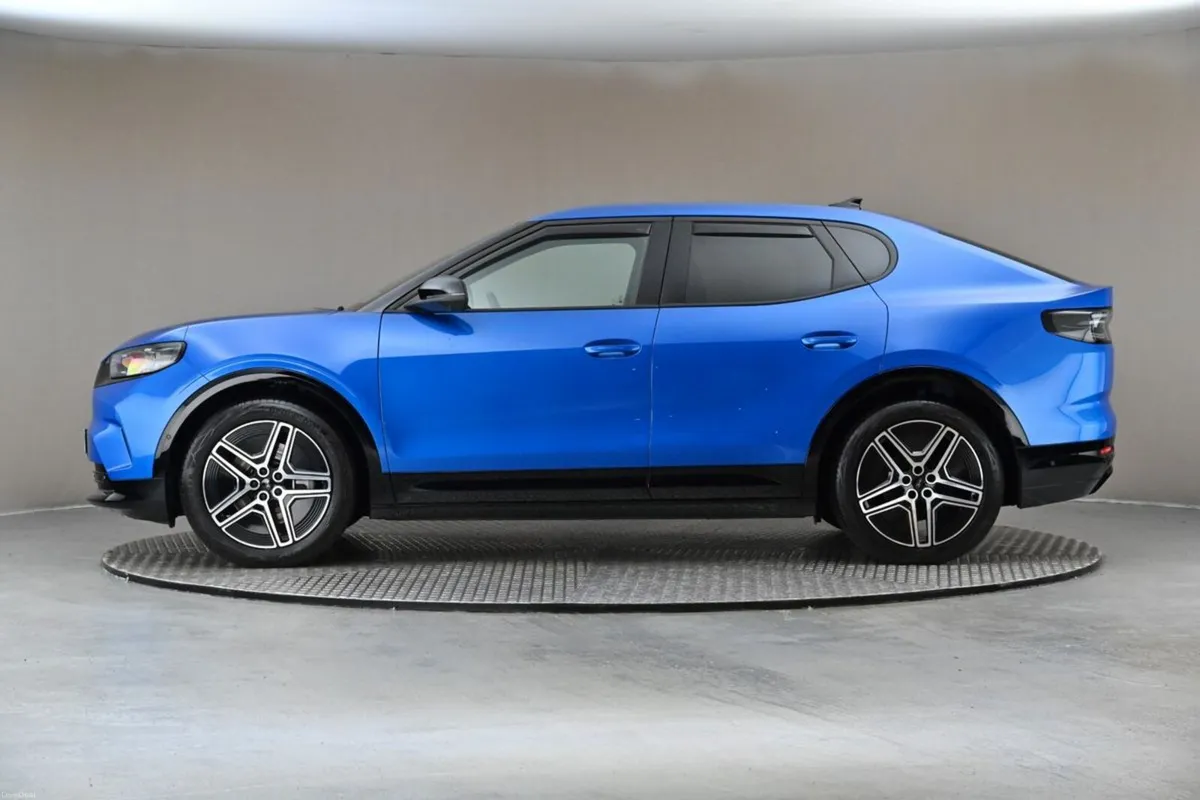 Ford Capri BEV PREMIUM 77KWH RWD EXTENDED RANGE - Image 5