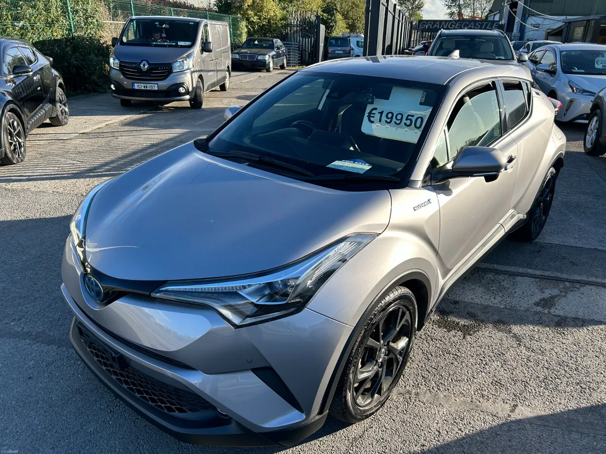 TOYOTA C-HR 2019, 1.8 HYBRID AUTO LOW KM HIGH SPEC - Image 2