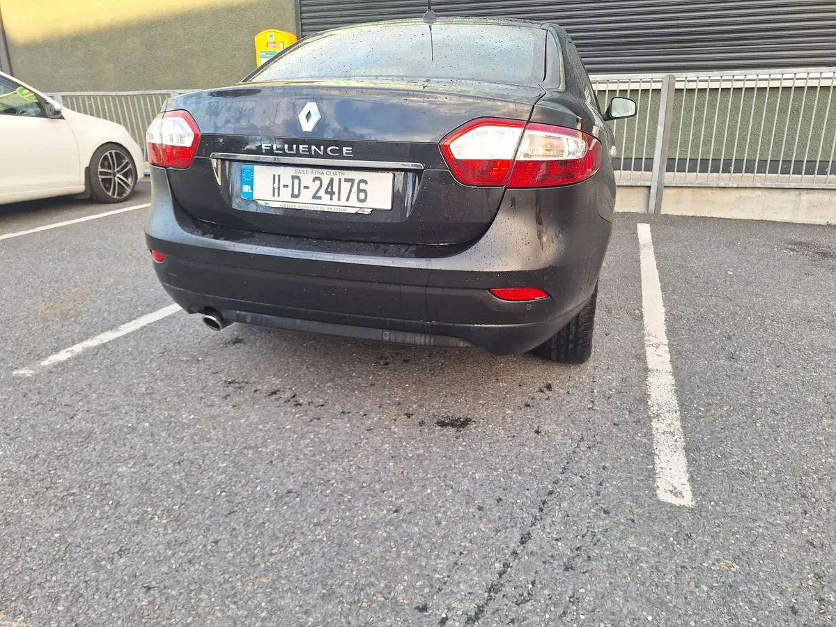 Renault Fluence 2011 LOW MILEAGE - Image 5