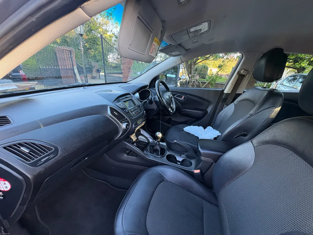Hyundai ix35 2015 1.7 Diesel “ Executive “ - Image 4