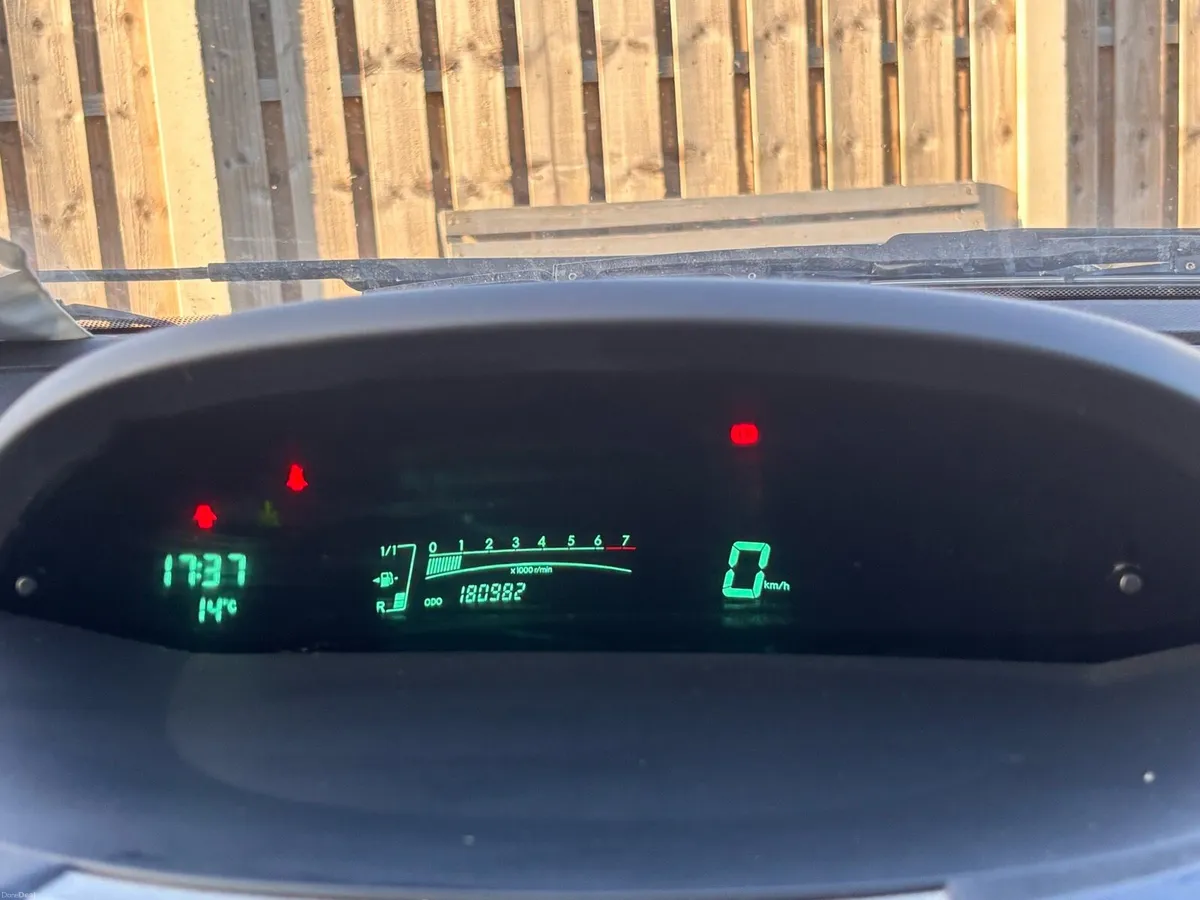 Toyota Yaris 1.0L 2007 (180,000km) - Image 6