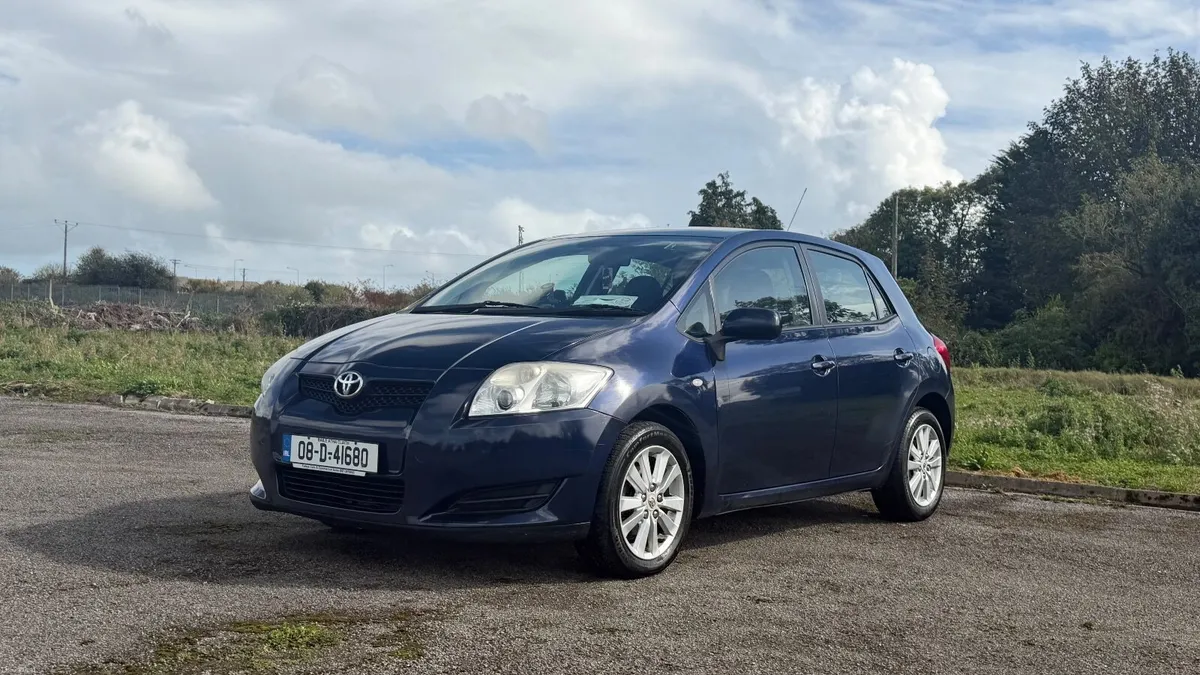 Toyota Auris 2008 - Image 1