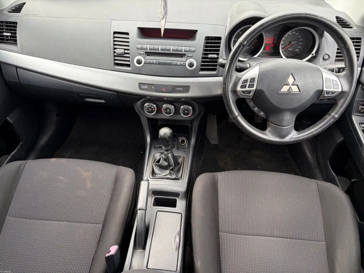 Mitsubishi Lancer 1.8 4DR DIESEL - Image 6