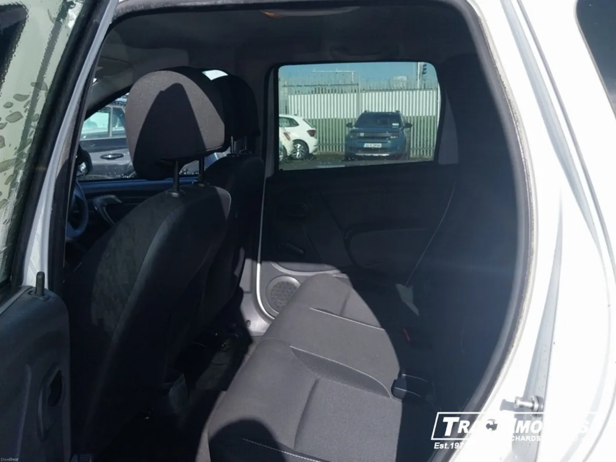 Dacia Duster ALTERNATIVE 1.5 DCI 110 4DR - Image 6