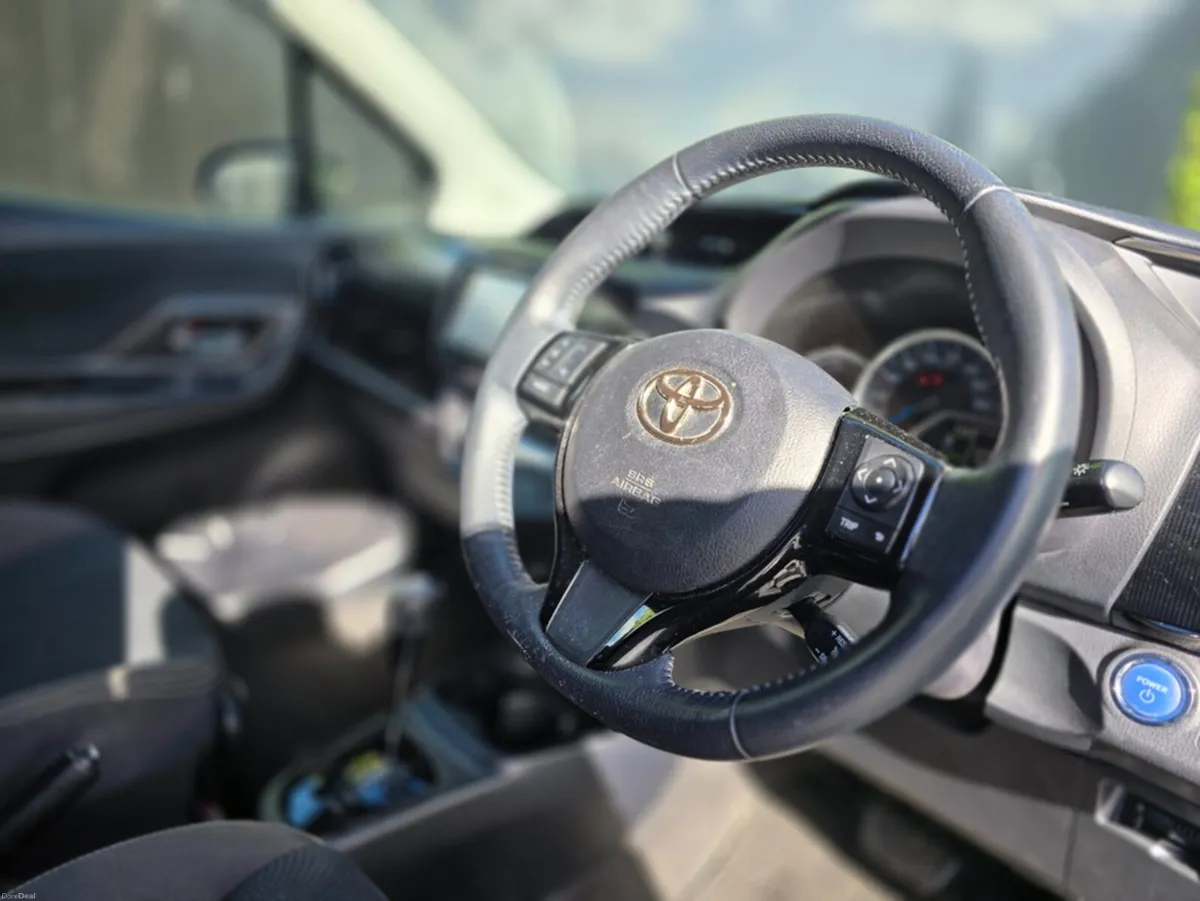 Toyota Vitz 1.5 PETROL HYBRID AUTO - Image 2