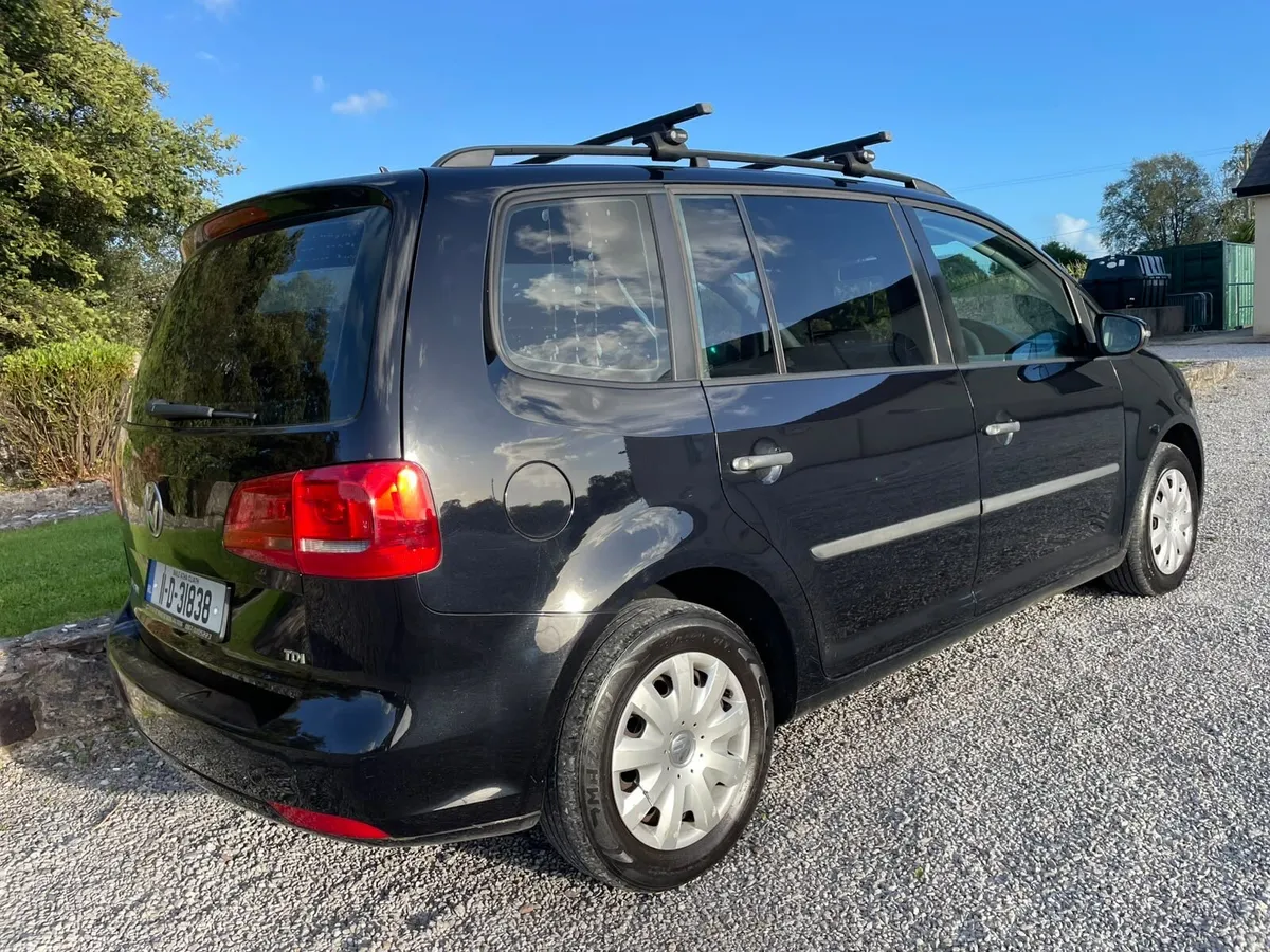 2011 Volkswagen touran - Image 2
