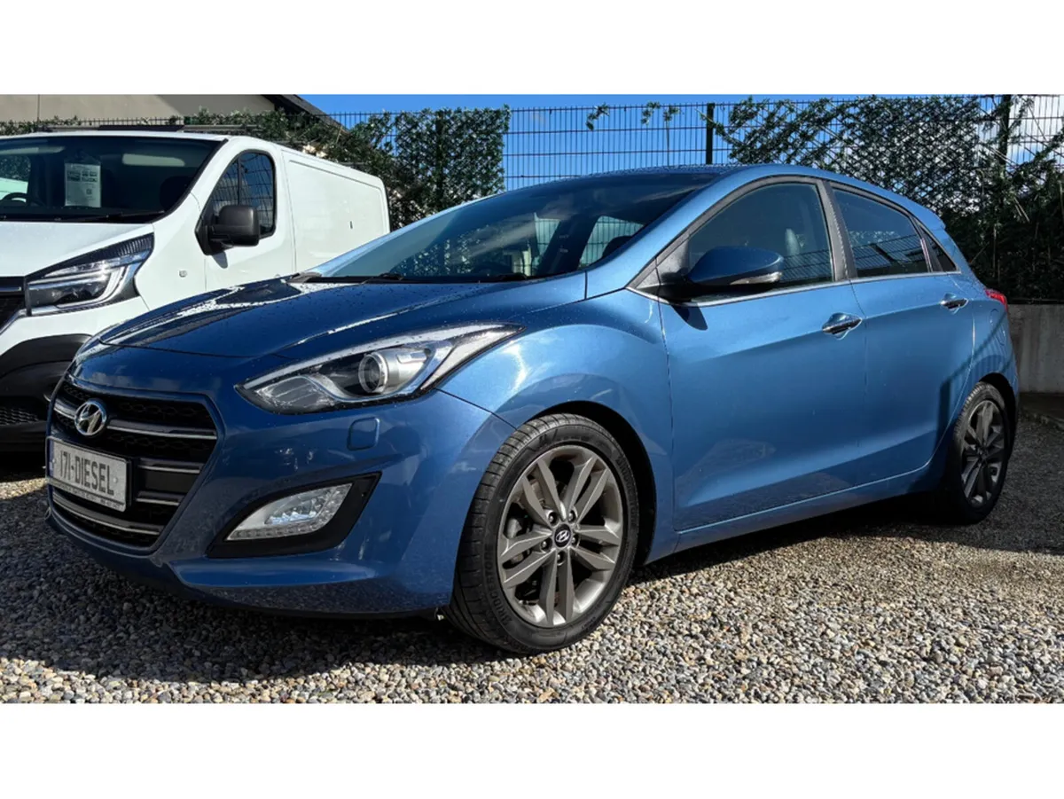 Hyundai i30 PREMIUM BLUE DRIVE CR CRDI - Image 3