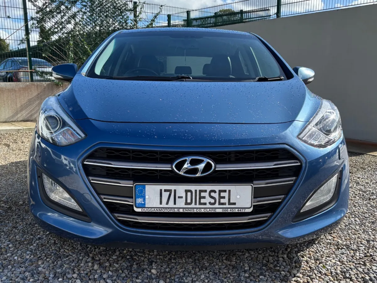 Hyundai i30 PREMIUM BLUE DRIVE CR CRDI - Image 2