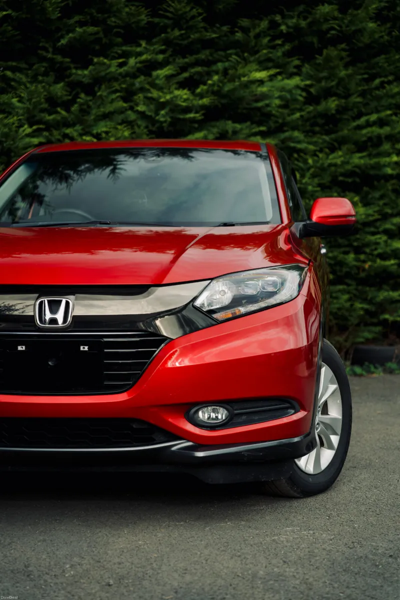 Honda Vezel Hybrid 2018 | Ultra Low Mileage - Image 6