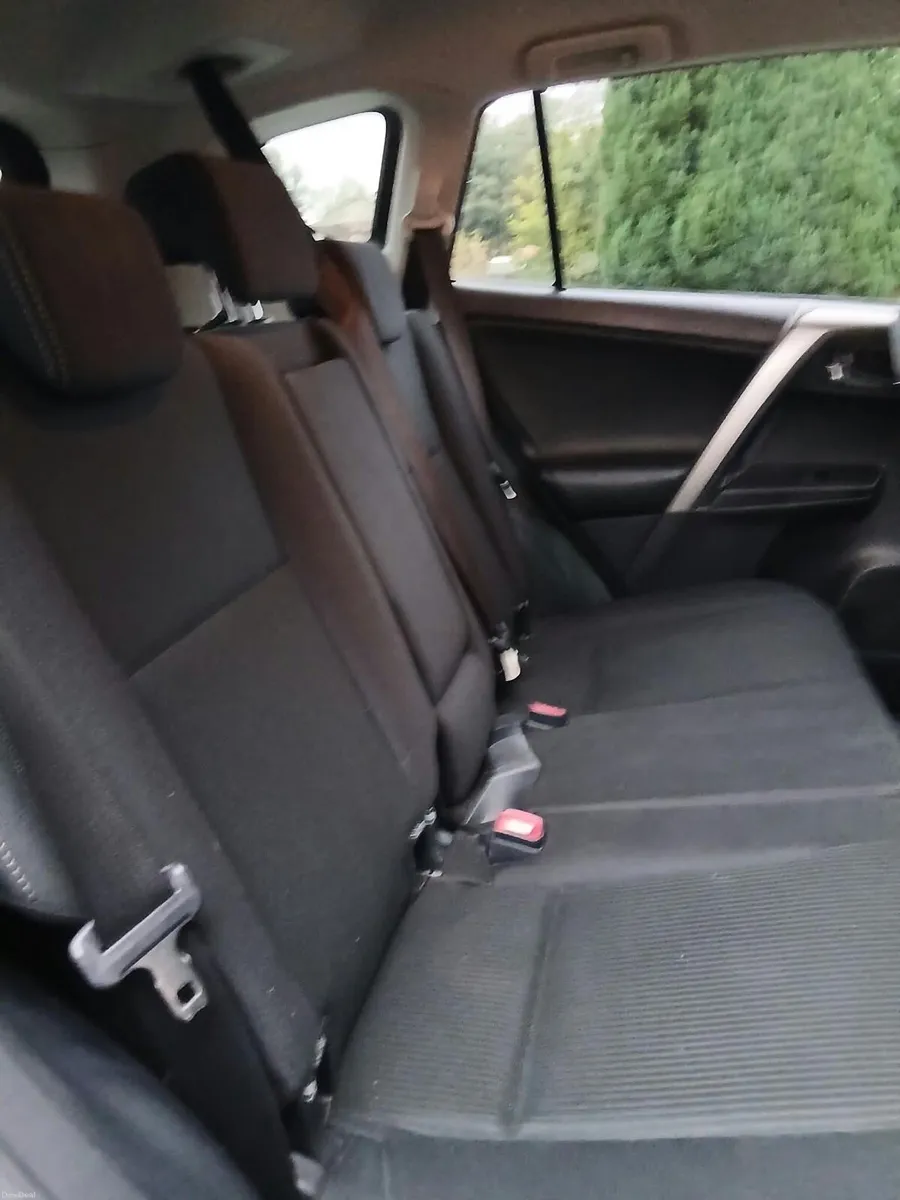2015 Toyota RAV4 AWD - Image 5
