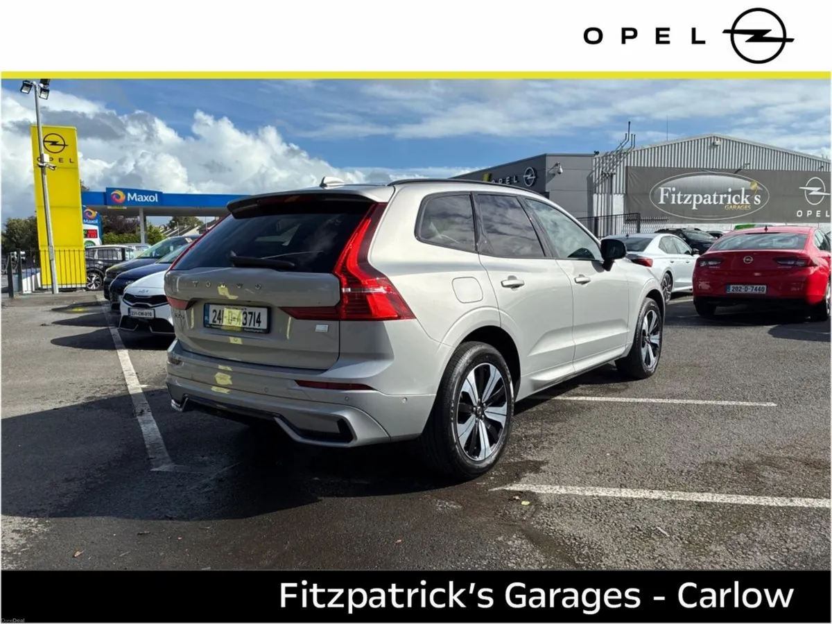 Volvo XC60 T6 Recharge PHEV 350hp AT8 Plus Dark - Image 4