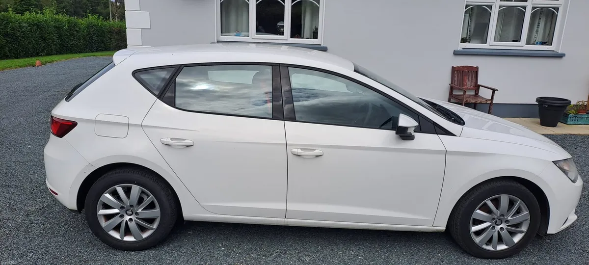 1.6D Seat Leon 5 door - Image 2