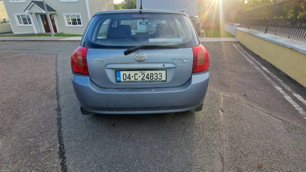 Toyota corolla - Image 5