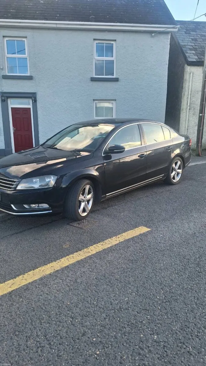 VOLKSWAGAN Passat - Image 6