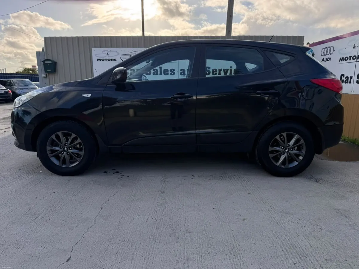 151 Hyundai ix35 1.7D Comfort Warranty - Image 3