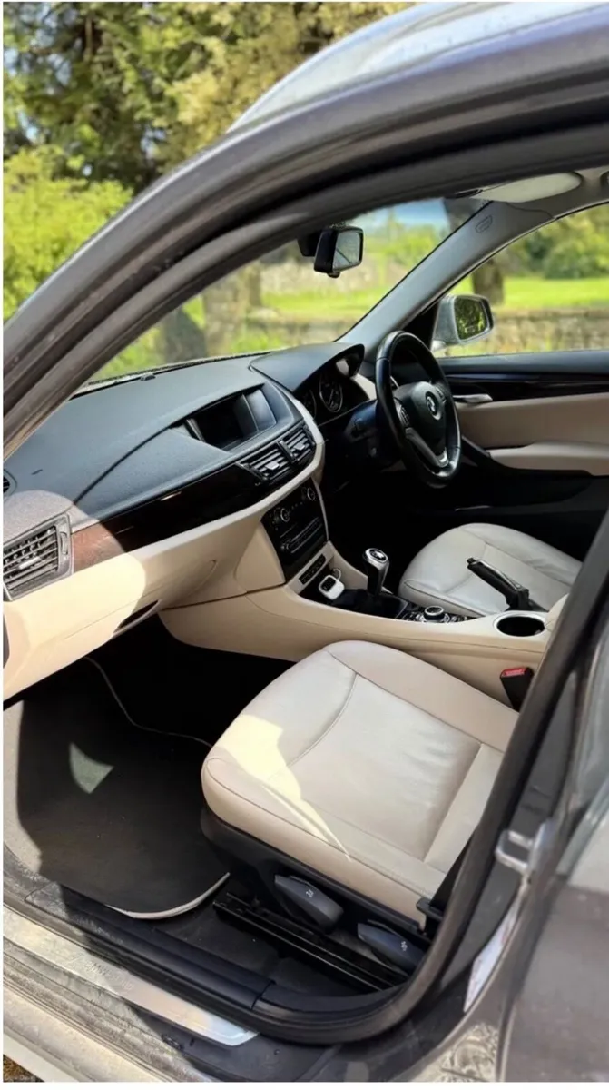 BMW X1 2014 - Image 2