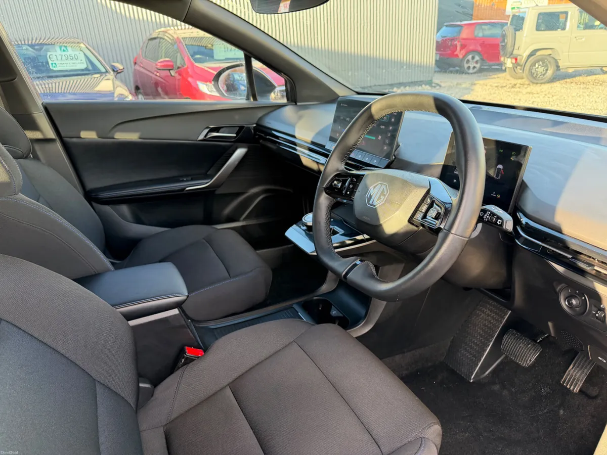 MG4 LR Excite ONLY 40,000 KILOMETRES - Image 6
