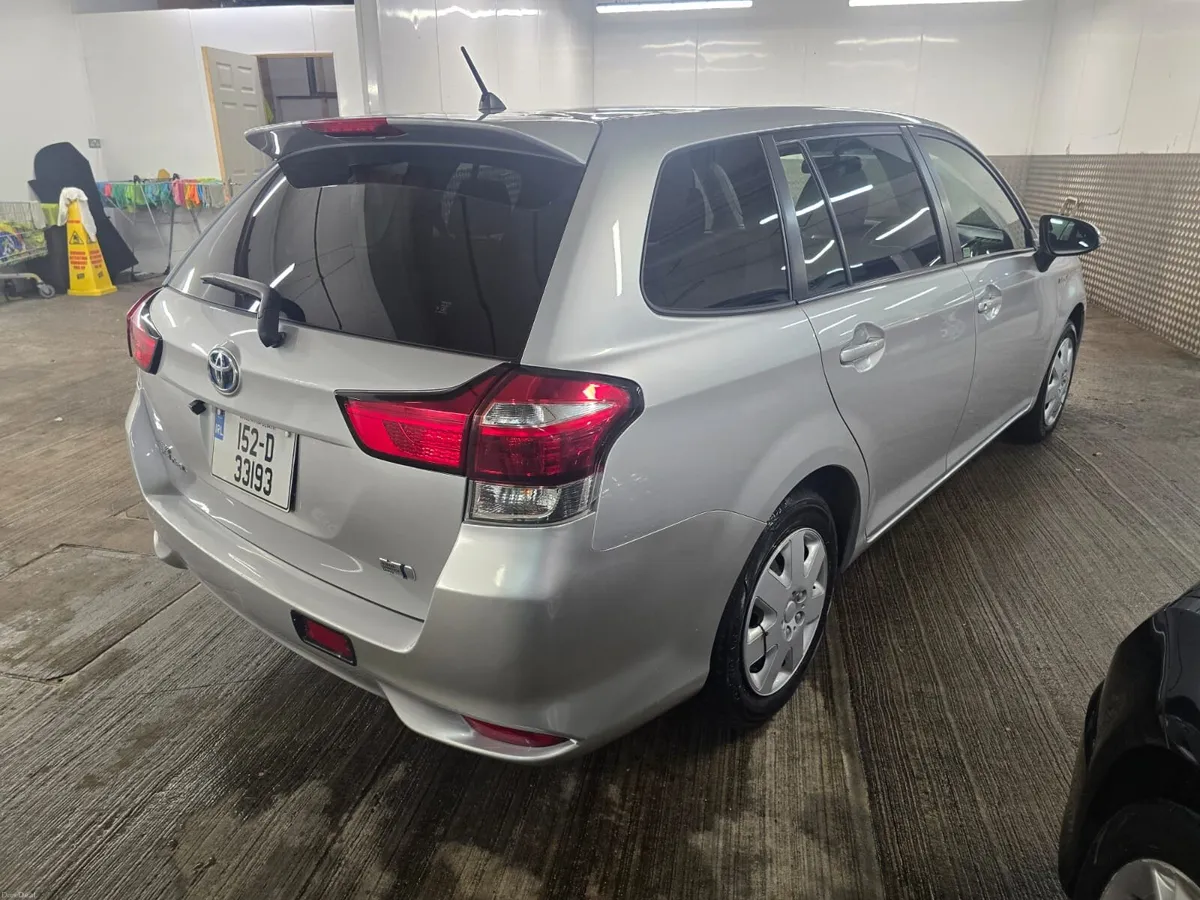 2015 Toyota corolla hybrid automatic ( nct & tax ) - Image 4