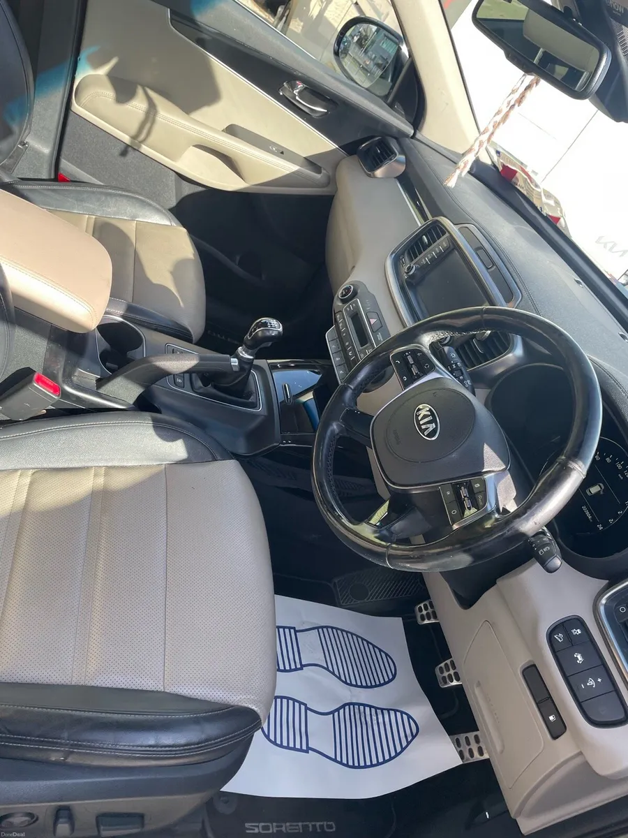 Kia Sorento - Image 6