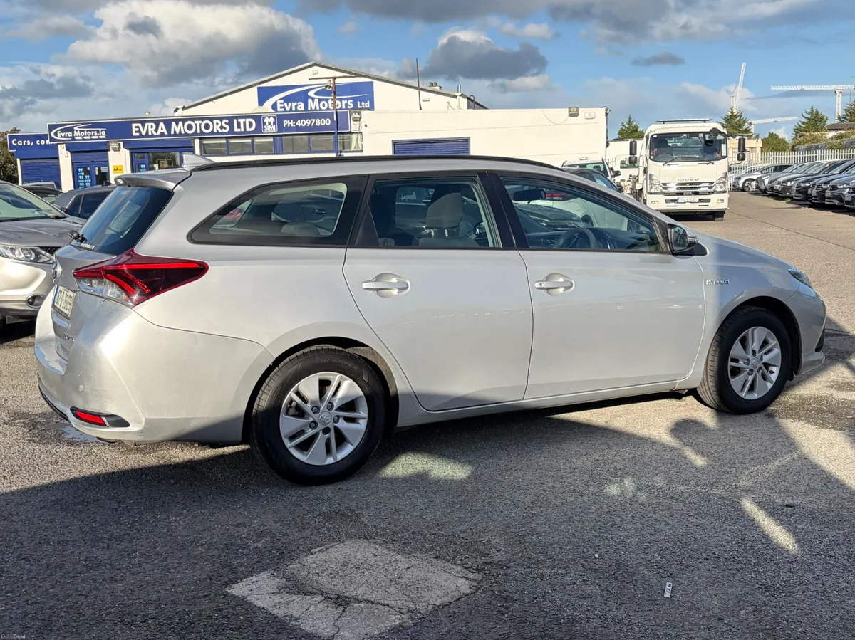 2016 Toyota Auris 1.8 VVT-I Hybrid Auto Nct 10/28 - Image 4