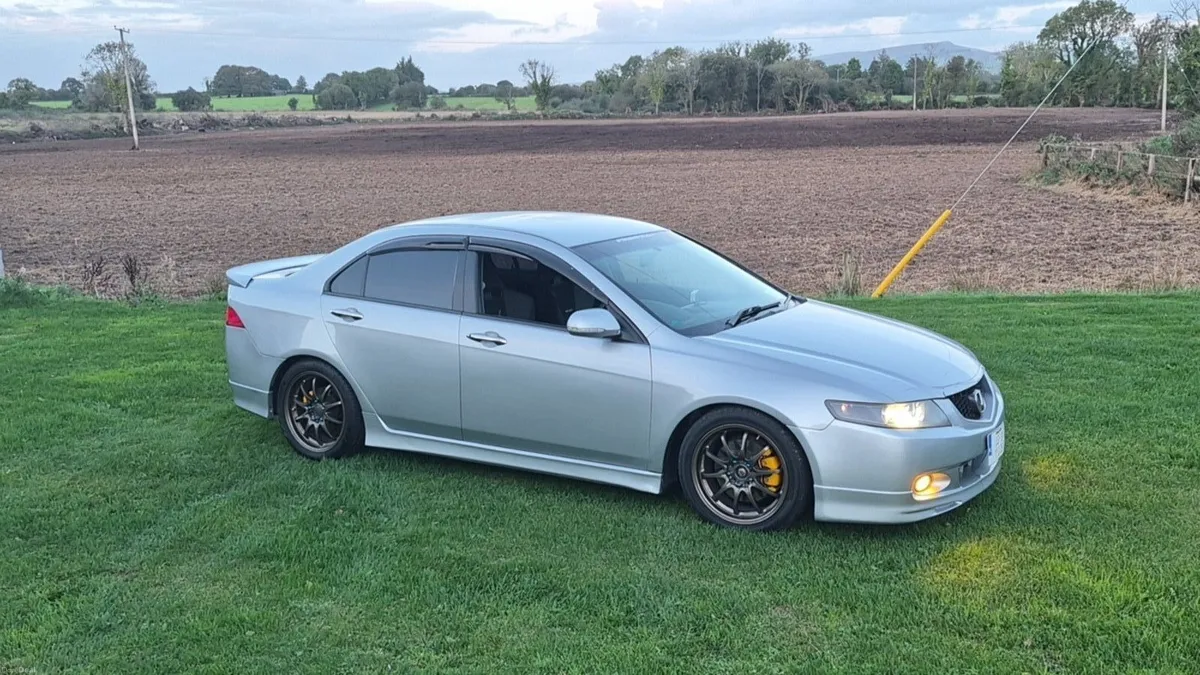 Honda Accord euro r cl7 - Image 3