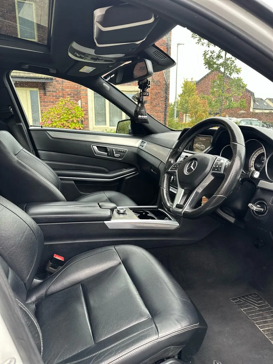 MERCEDES BENZ E220 AMG NCTED - Image 5
