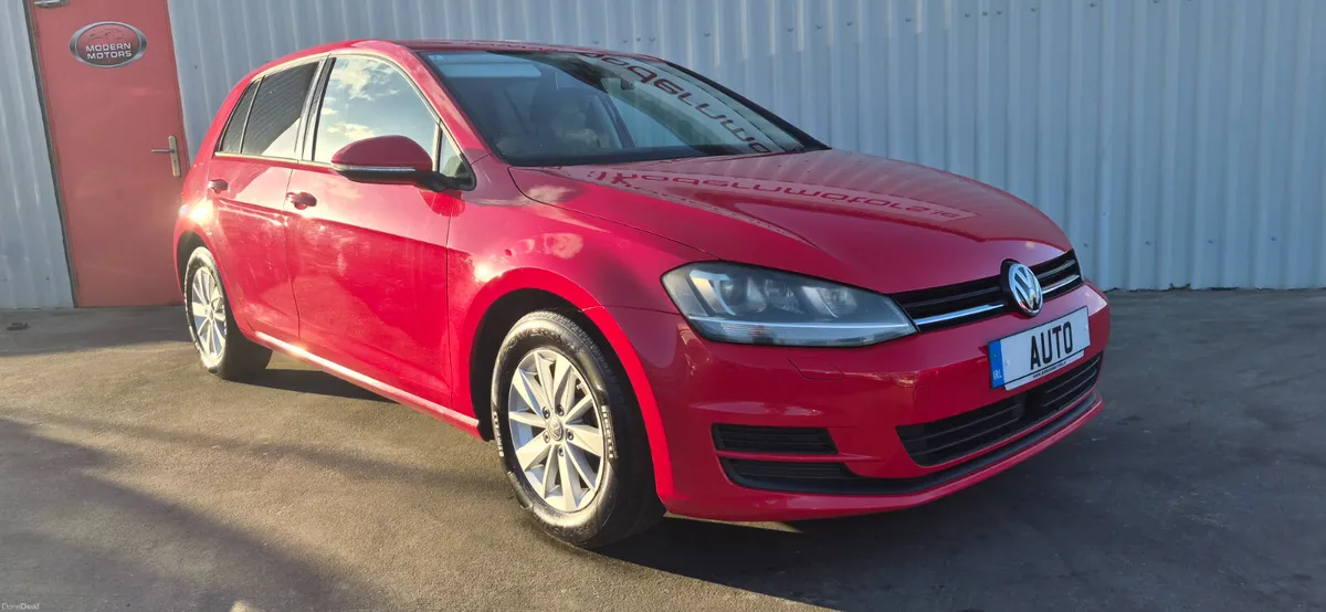 Volkswagen Golf auto 1.2 tsi dsg trend low kms - Image 4