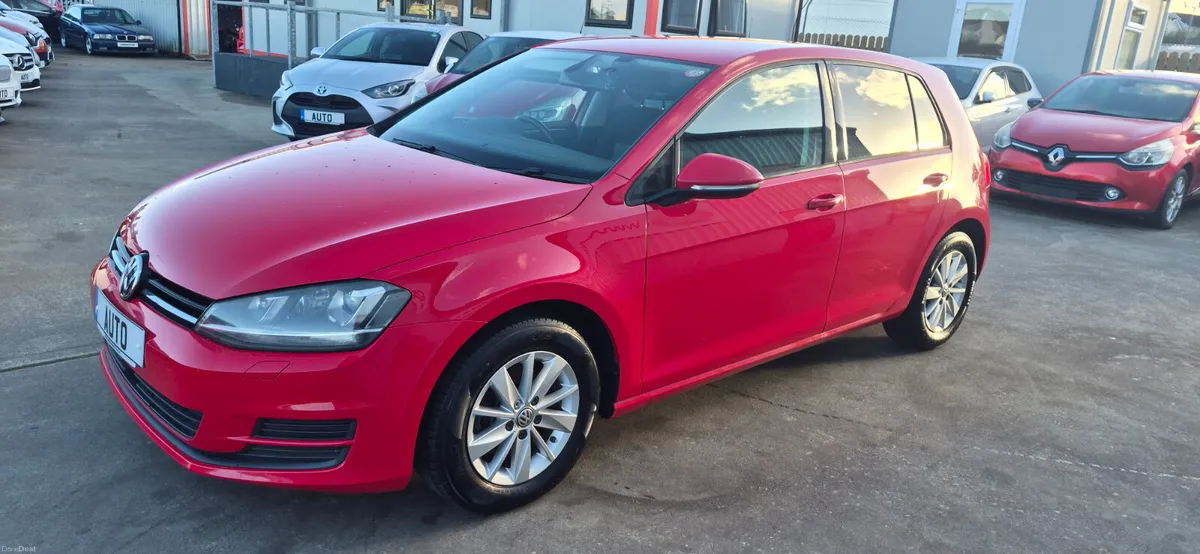 Volkswagen Golf auto 1.2 tsi dsg trend low kms - Image 5