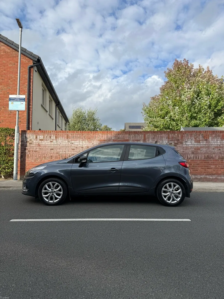 Car - Image 1