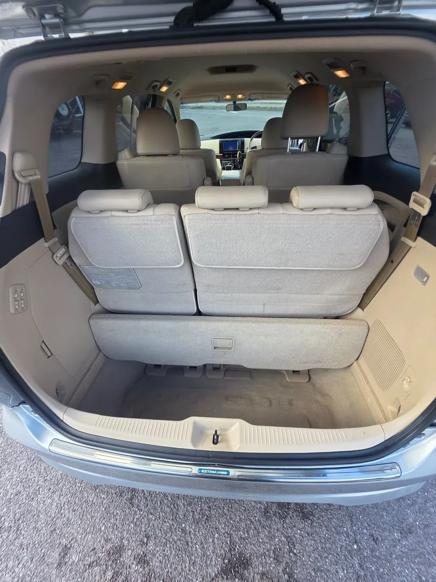 Toyota Estima Hybrid Modelista - Image 4