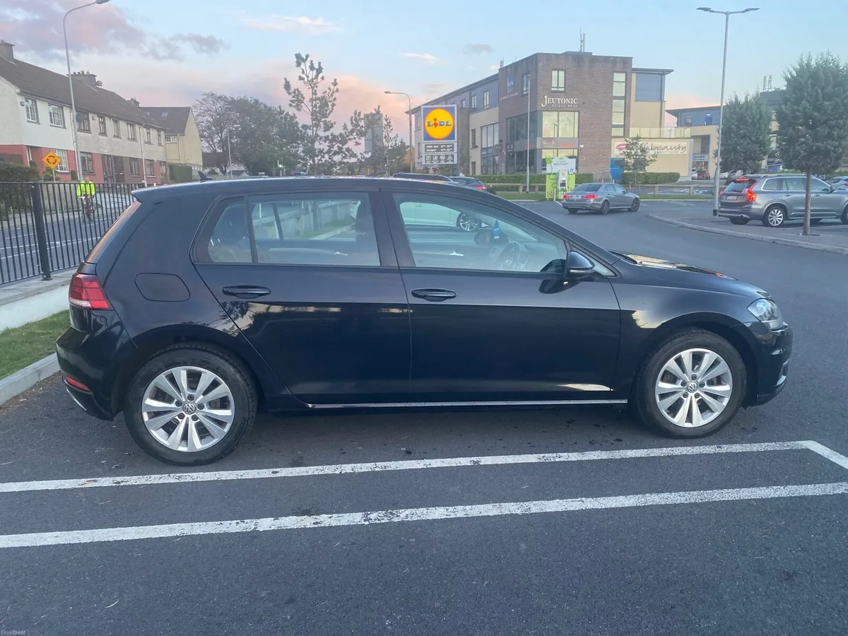 Volkswagen Golf 2018 - Image 1