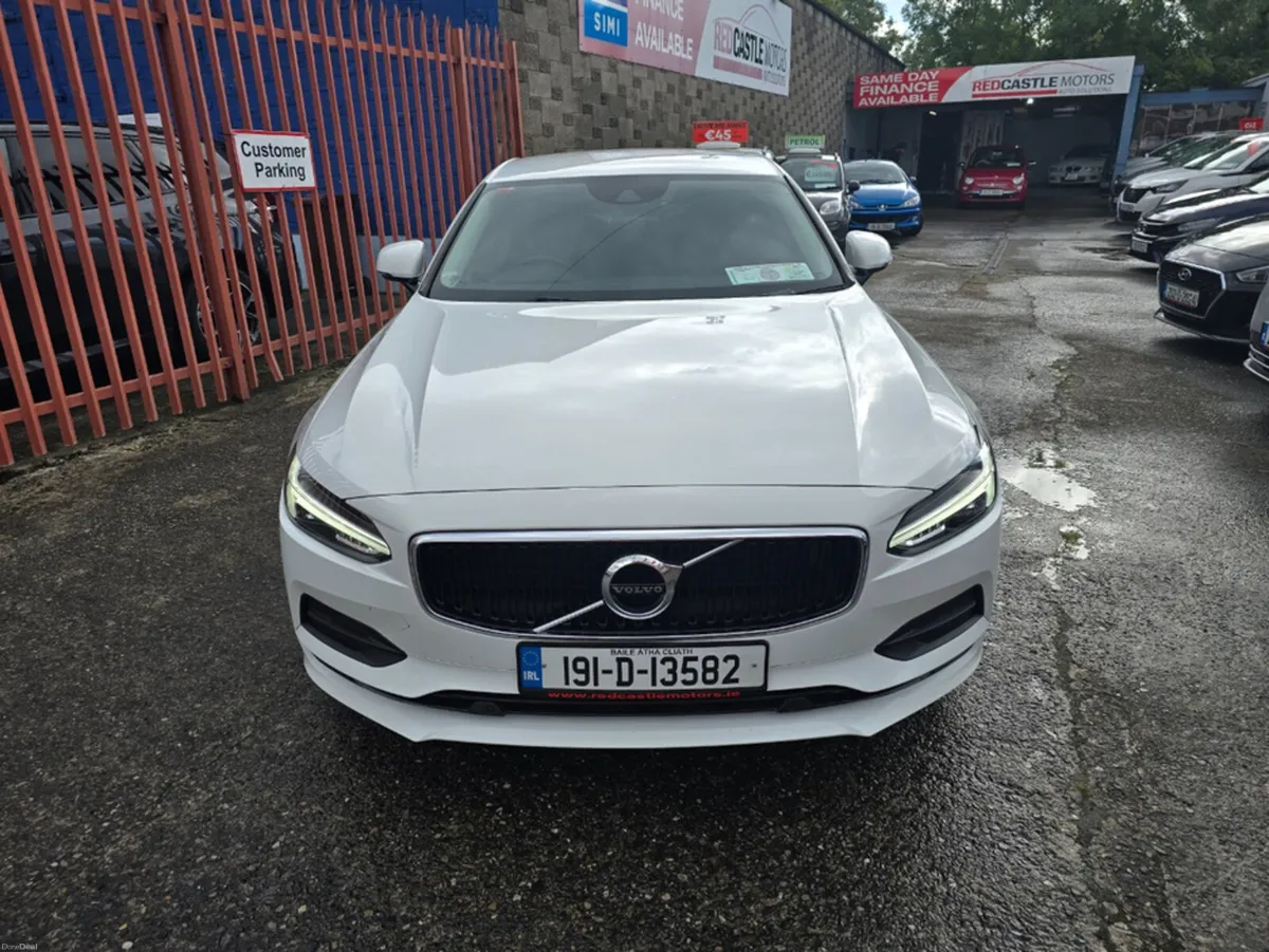 Volvo S90 D4 MOMENTUM 4DR AUTO FULL LEATHER - Image 2