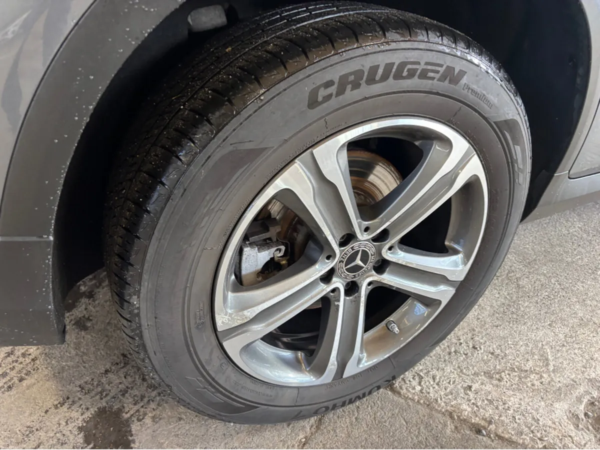 Mercedes-Benz GLC 220 D 4MATIC 5DR AUTO Finance Av - Image 2