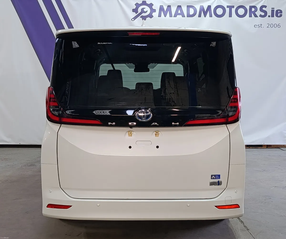 (2yr Warranty) 221 Toyota Noah 1.8 Hybrid Auto - Image 6