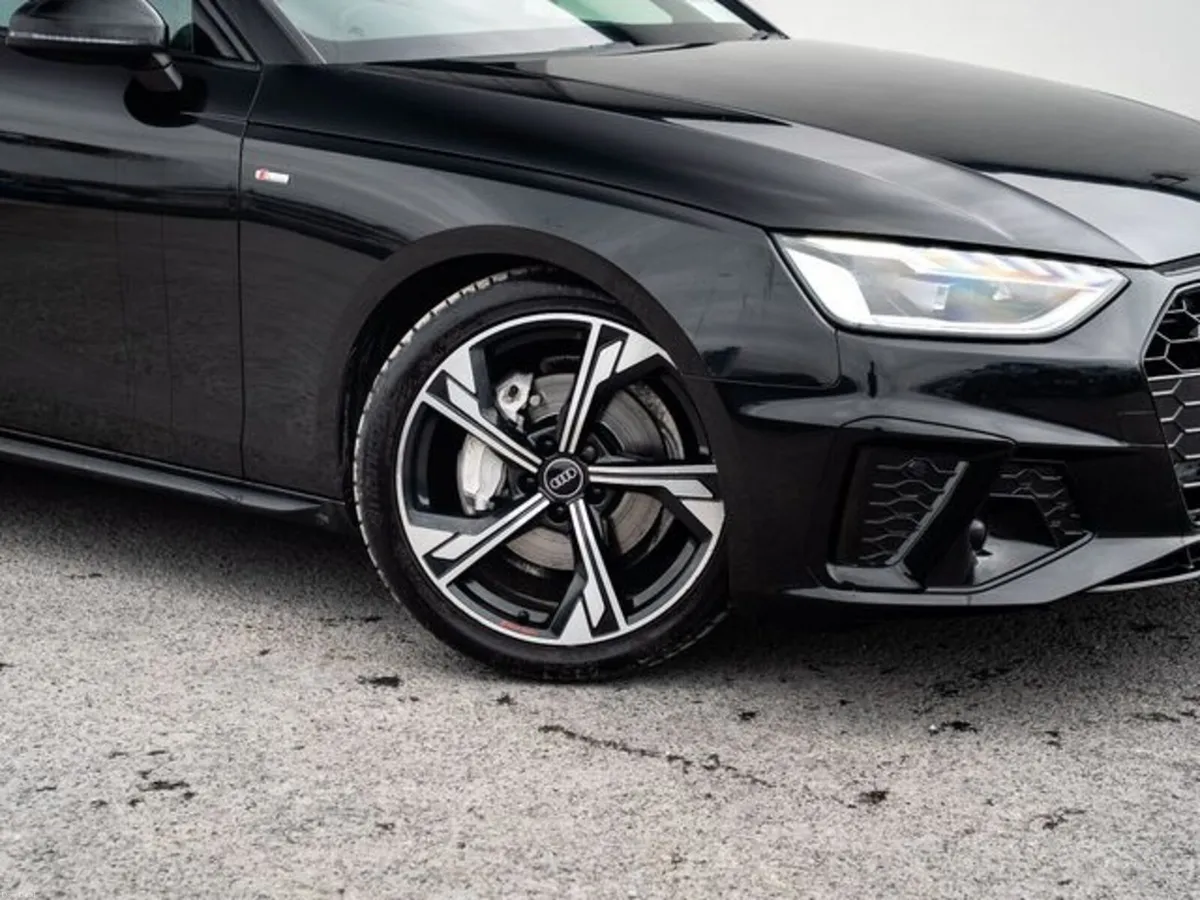 Audi A4 2.0tdi Black Edition S Line 40 Quattro - Image 2