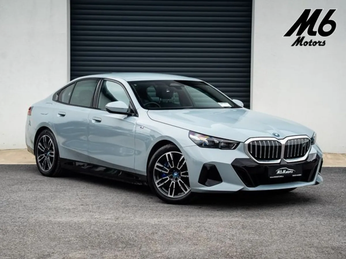 BMW i5 EDRIVE40 M SPORT - Image 4