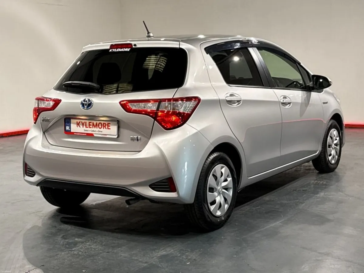 Toyota Vitz 1.5 HYBRID AUTOMATIC - LOW MILEAGE - Image 3