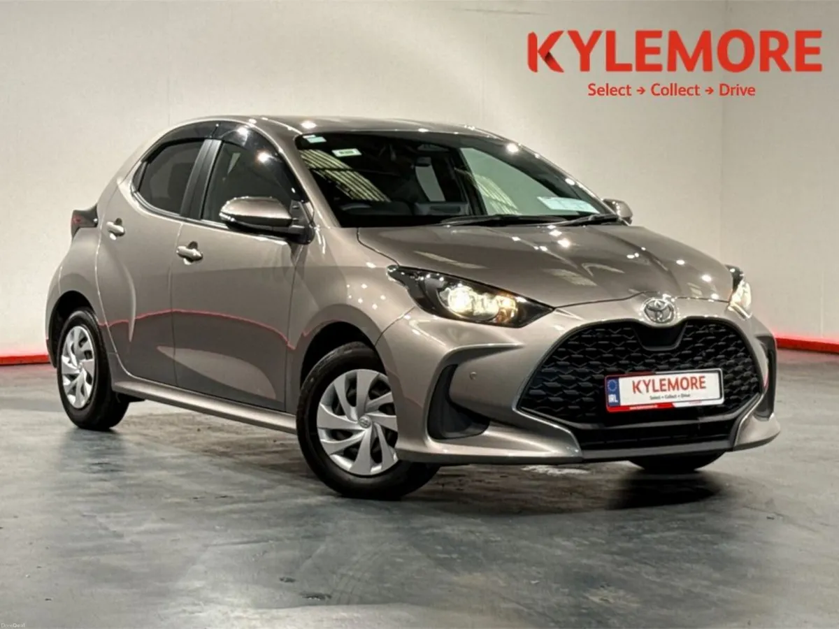 Toyota Yaris 1.5 HYBRID AUTOMATIC - PUSH BUTTON ST - Image 1
