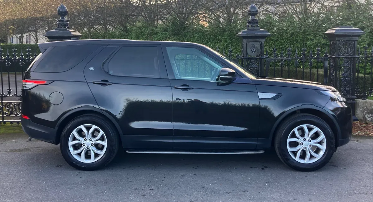 Land Rover Discovery 3.0 TDV6 7 Seater HSE SPEC - Image 4
