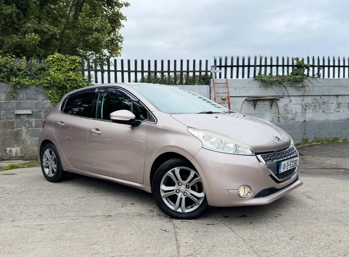 2014 PUEGEOT 208. LOW MILEAGE. NEW NCT. AUTO 1.2L - Image 3
