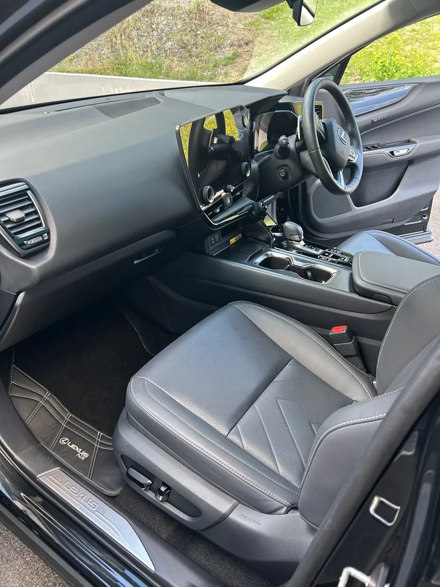 Lexus NX 2025 - Image 6