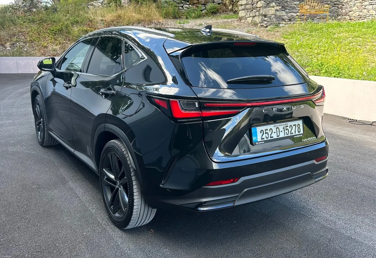 Lexus NX 2025 - Image 4