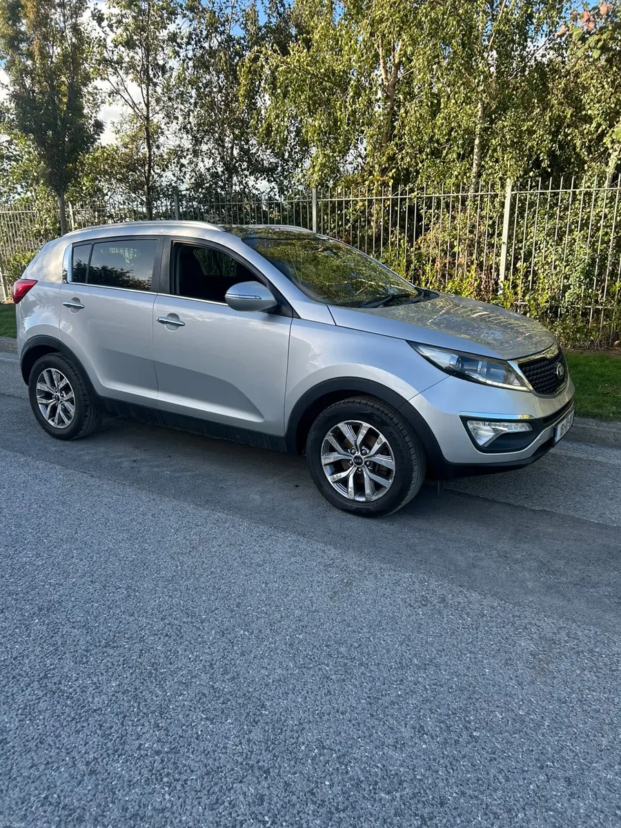 Kia Sportage 2015 HIGH SPEC - Image 2