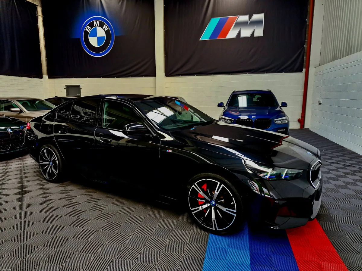 232 I5 40 M SPORT PRO (HIGH SPEC MODEL) - Image 3