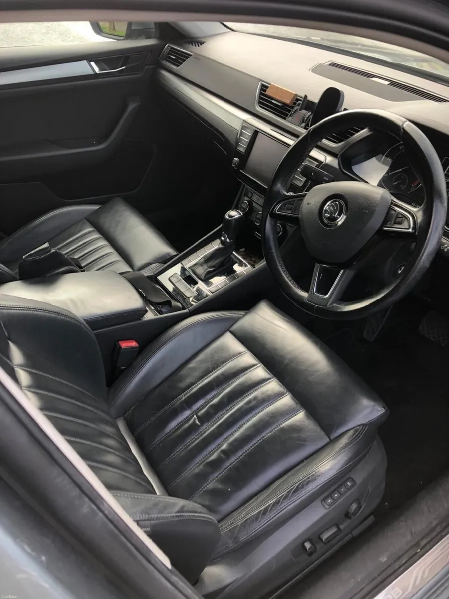 Skoda Superb 2017 - Image 3
